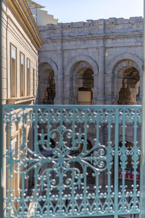 Le Plus Beau Balcon Des Arenes Nîmes Exteriör bild