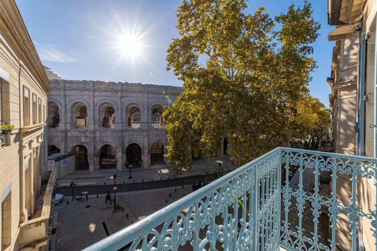 Le Plus Beau Balcon Des Arenes Nîmes Exteriör bild